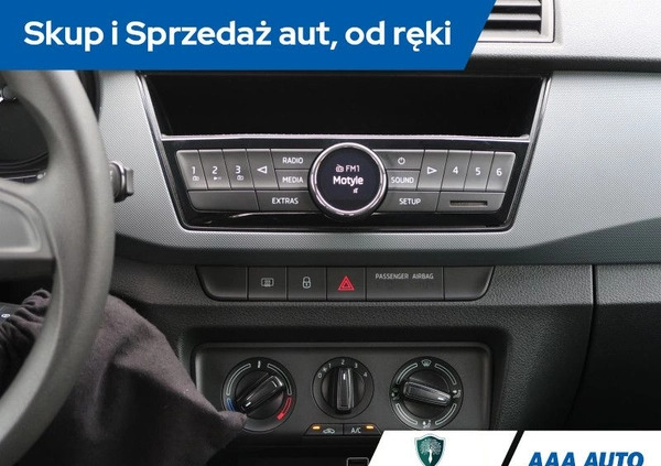 Skoda Fabia cena 40000 przebieg: 75741, rok produkcji 2018 z Nowa Ruda małe 254